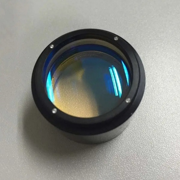 為什么激光焊接機用鏡頭式的聚焦鏡？