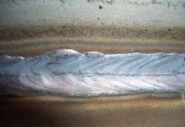 激光焊接機(jī)焊接時(shí)如何避免出現(xiàn)熱損傷區(qū)？